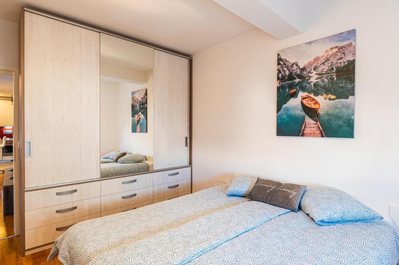 Flexible Selfcheckins 40 - - Parking - Big Loggia - New - 2 Beedroms Apartman