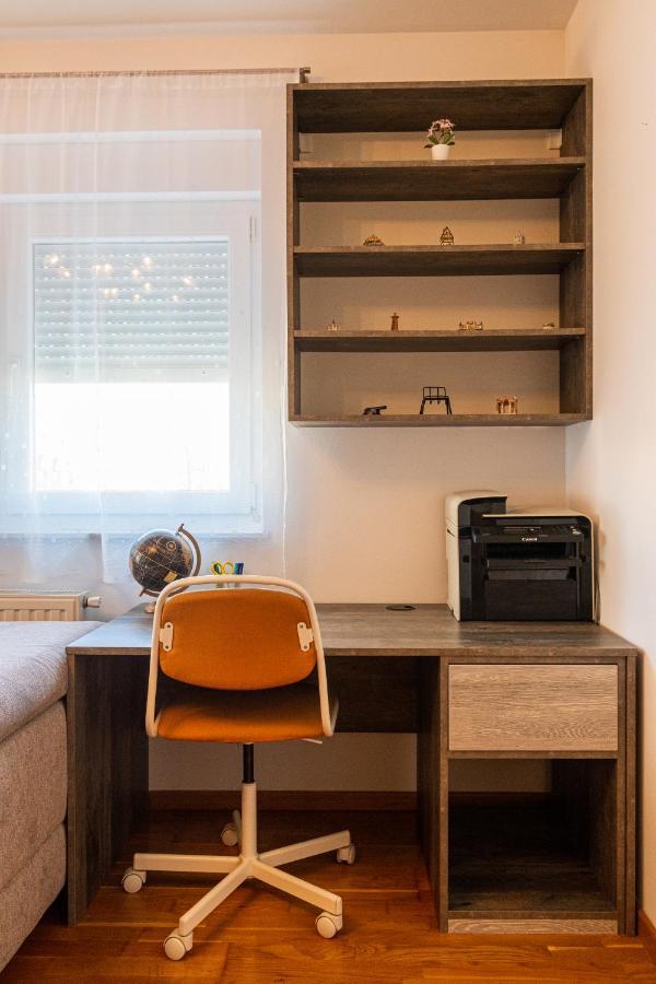 Flexible Selfcheckins 40 - - Parking - Big Loggia - New - 2 Beedroms Apartman
