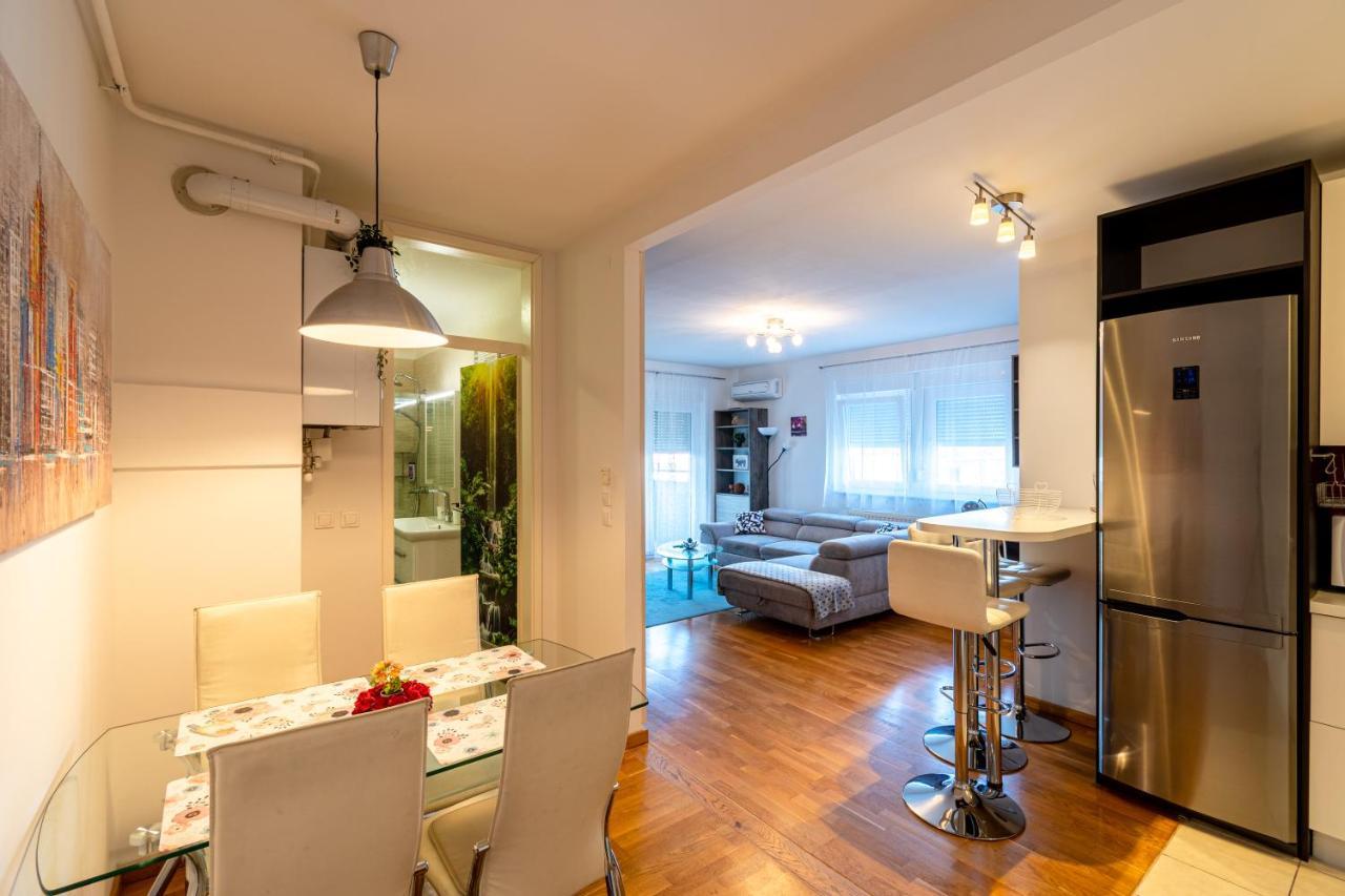 Flexible Selfcheckins 40 - - Parking - Big Loggia - New - 2 Beedroms Apartman Zagreb