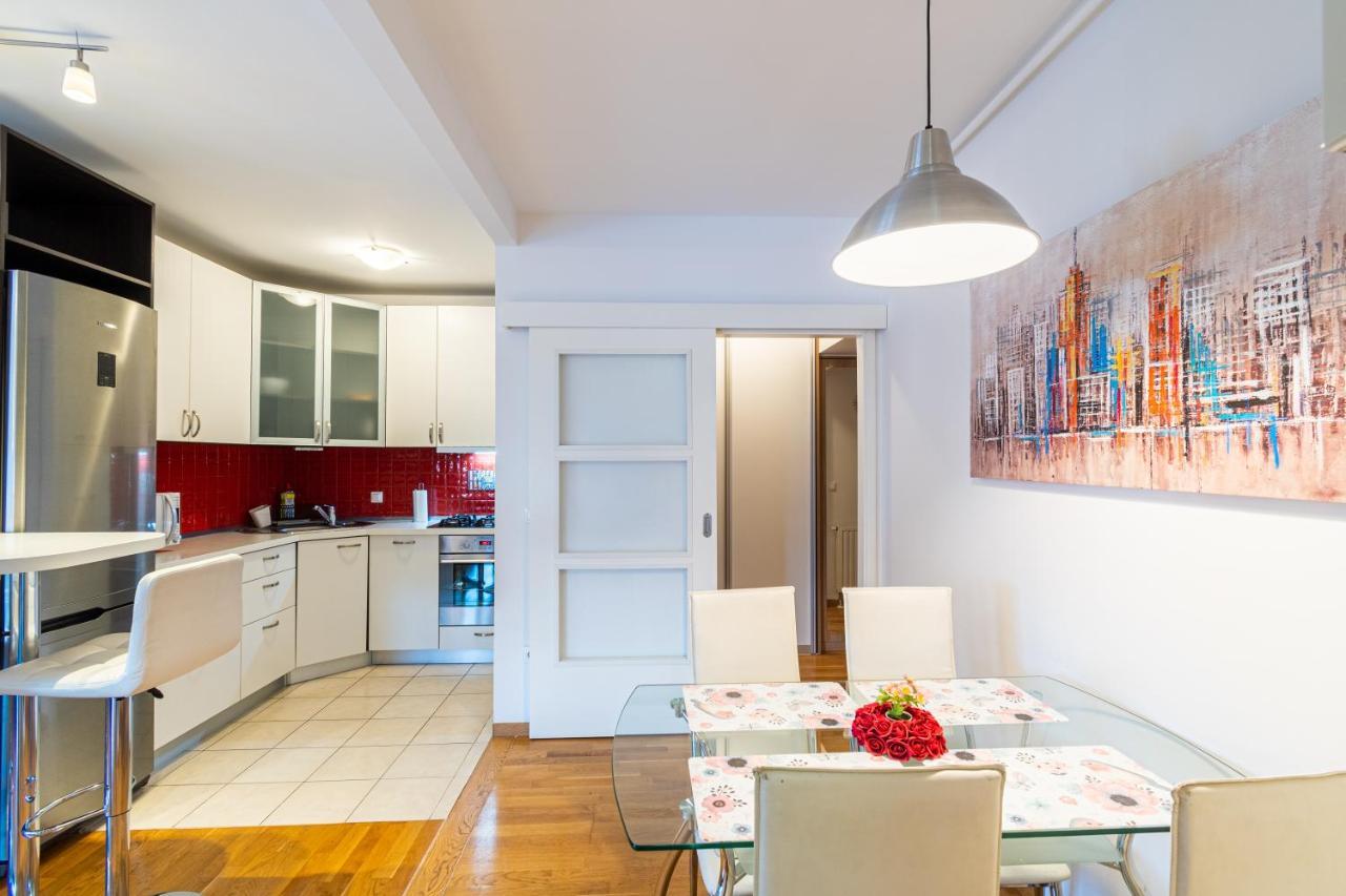 Flexible Selfcheckins 40 - - Parking - Big Loggia - New - 2 Beedroms Apartman Zagreb