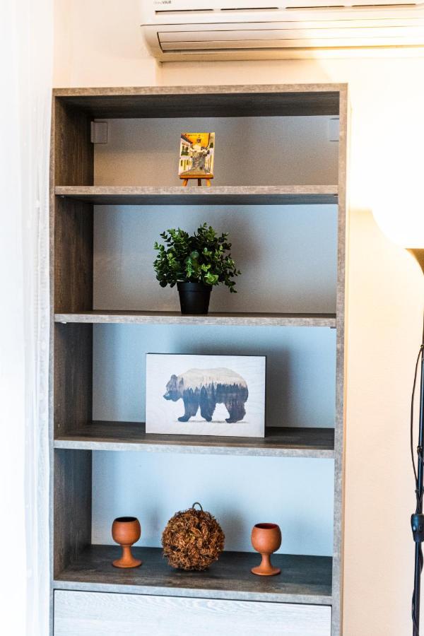 Flexible Selfcheckins 40 - - Parking - Big Loggia - New - 2 Beedroms * Zagrzeb